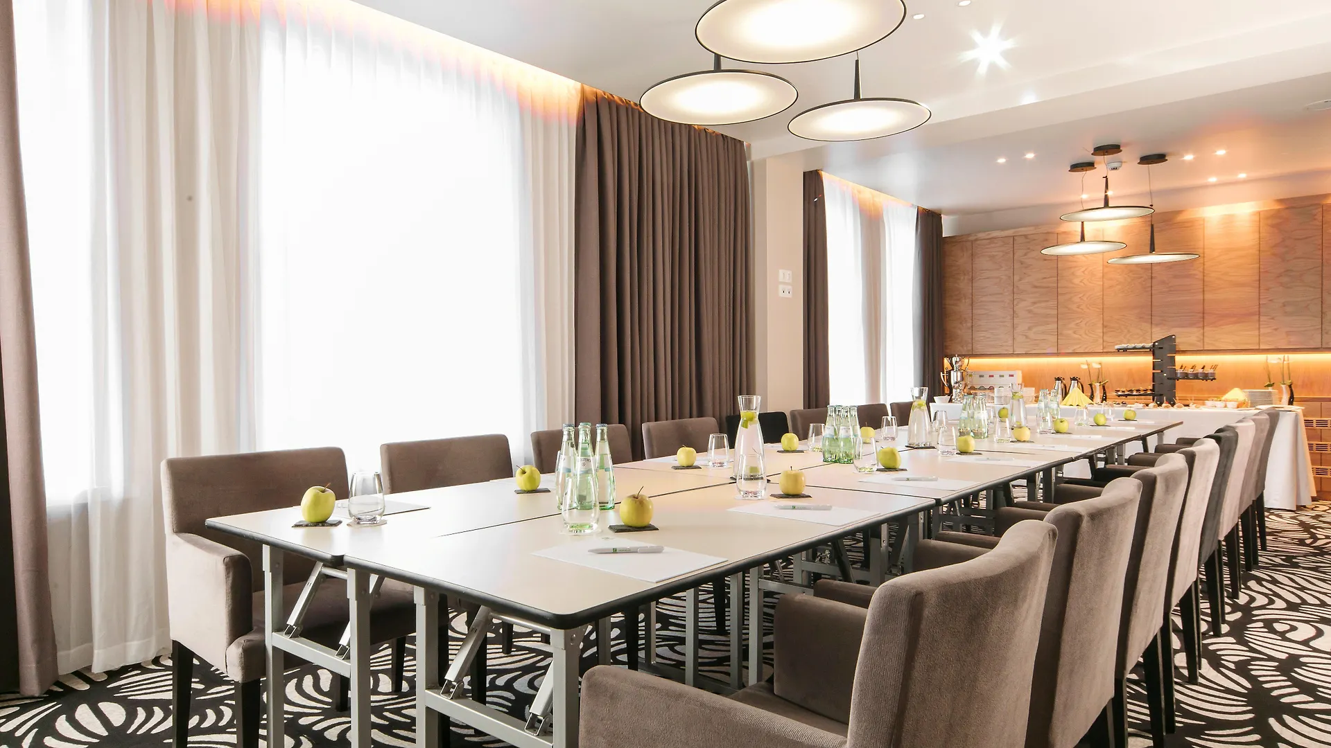 Holiday Inn Dresden - Am Zwinger By Ihg Hotel