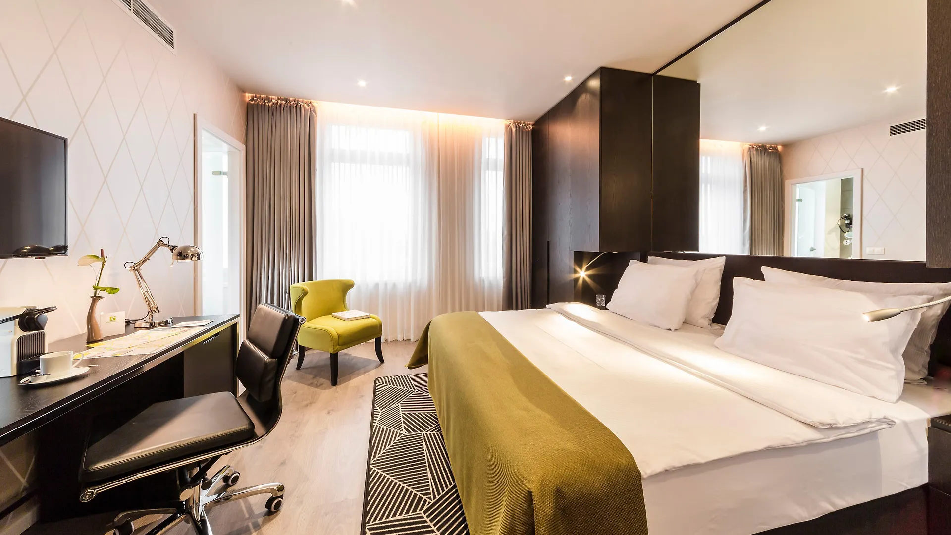 Holiday Inn Dresden - Am Zwinger By Ihg Hotel